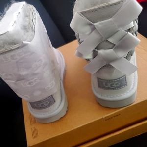 New Kid Classic short braided Uggs